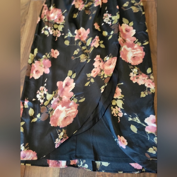 Lulus Black Floral Satin One-Shoulder Midi Dress size large - Picture 6 of 6